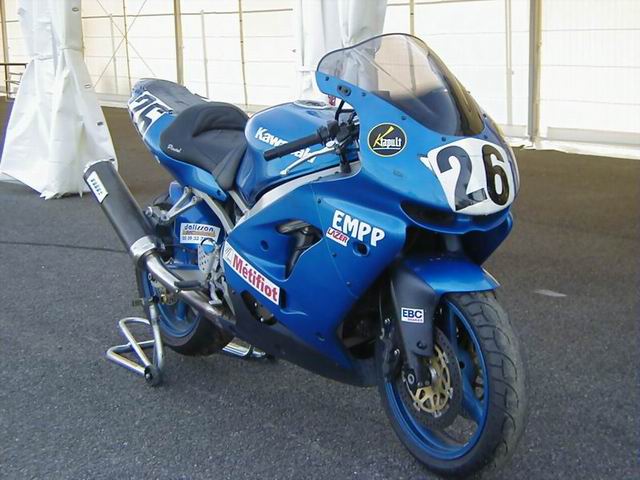 ZX9R(1)